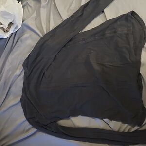 Lululemon black shirt unsure of size
